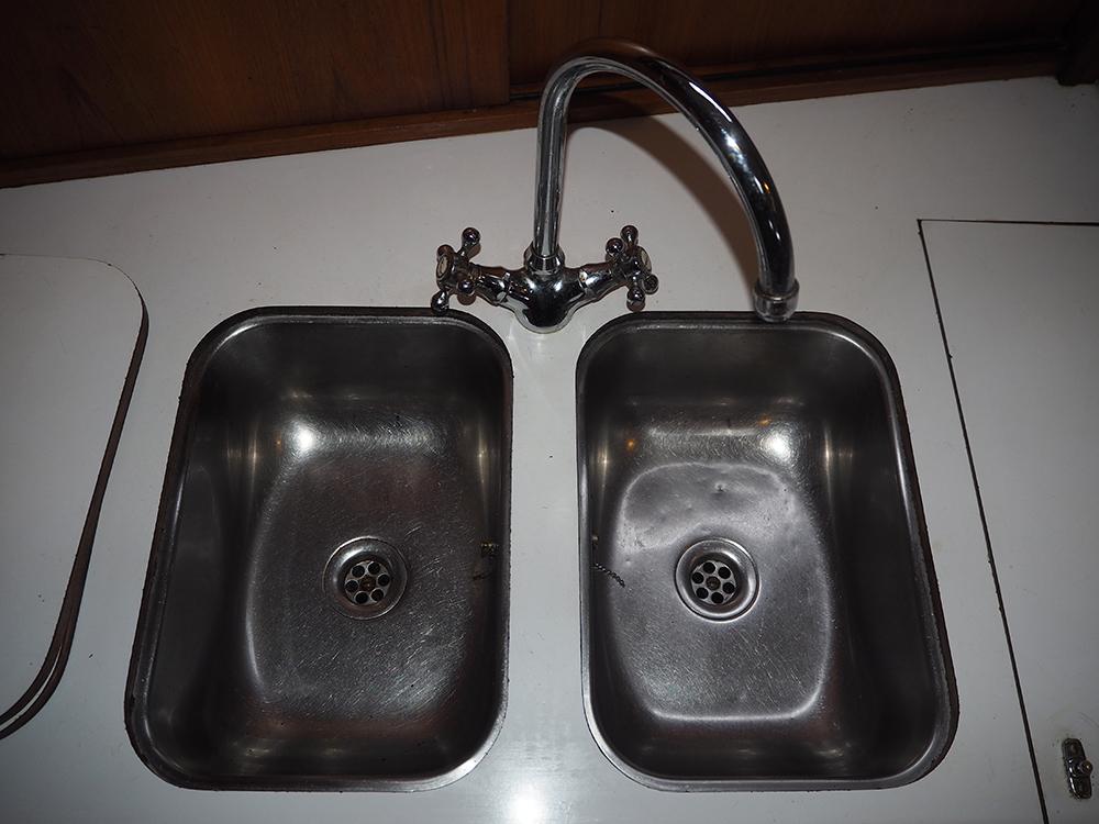 Salon, H&eacute;bergements